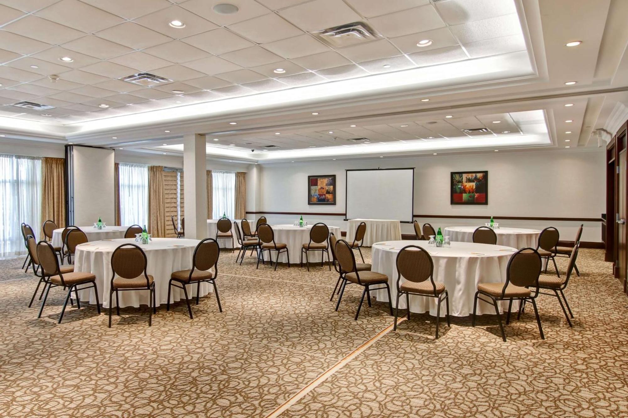 Hilton Garden Inn Toronto/Burlington Buitenkant foto