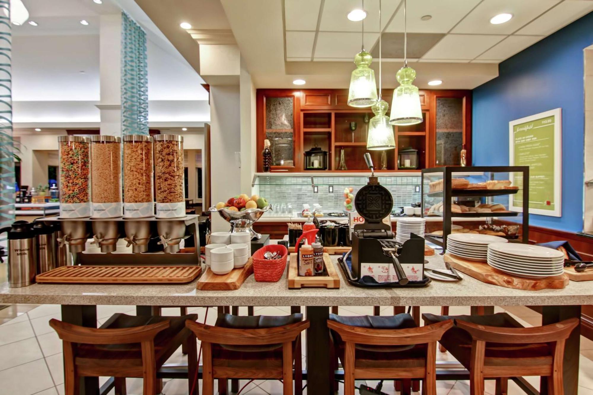 Hilton Garden Inn Toronto/Burlington Buitenkant foto