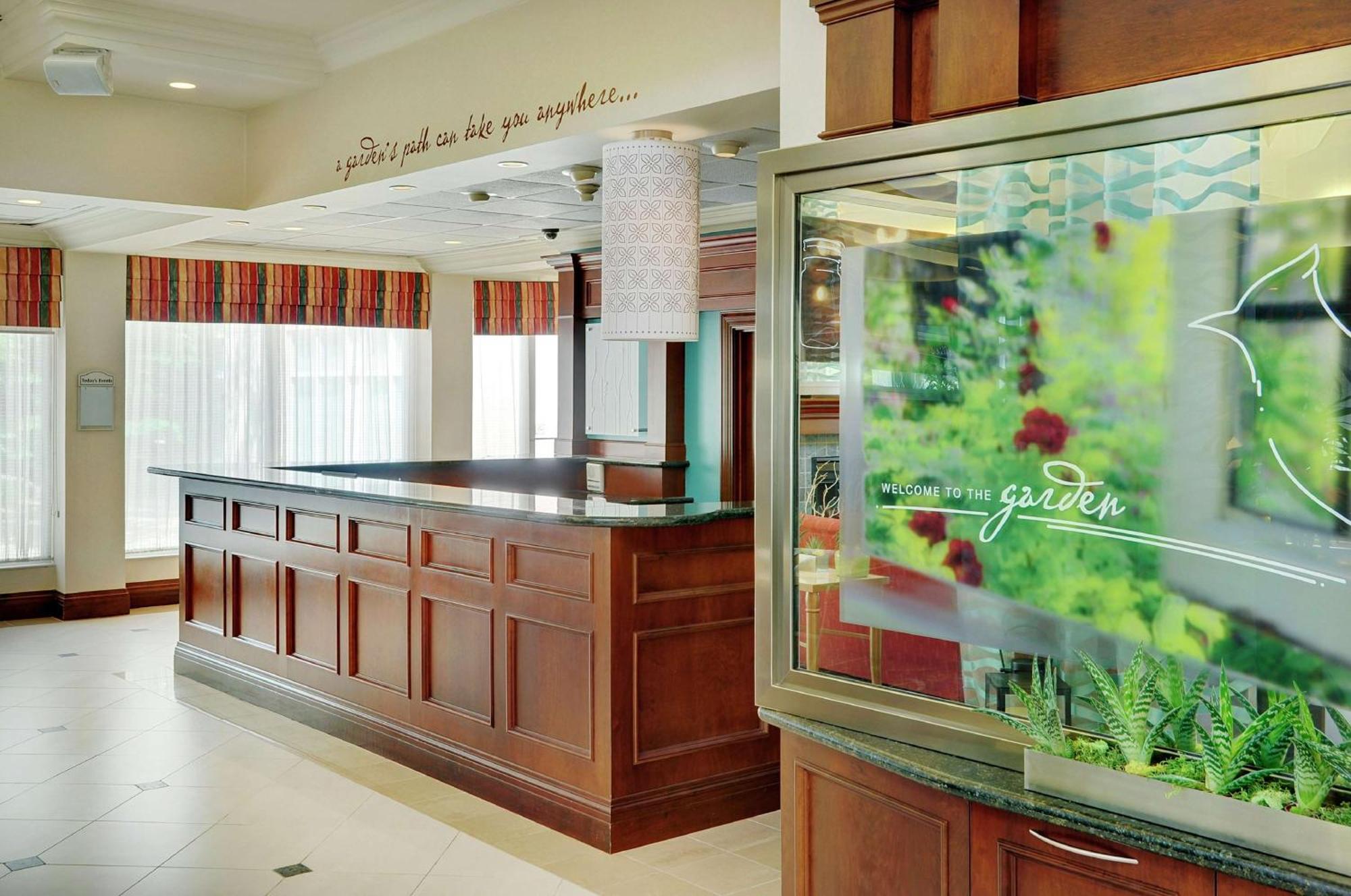 Hilton Garden Inn Toronto/Burlington Buitenkant foto