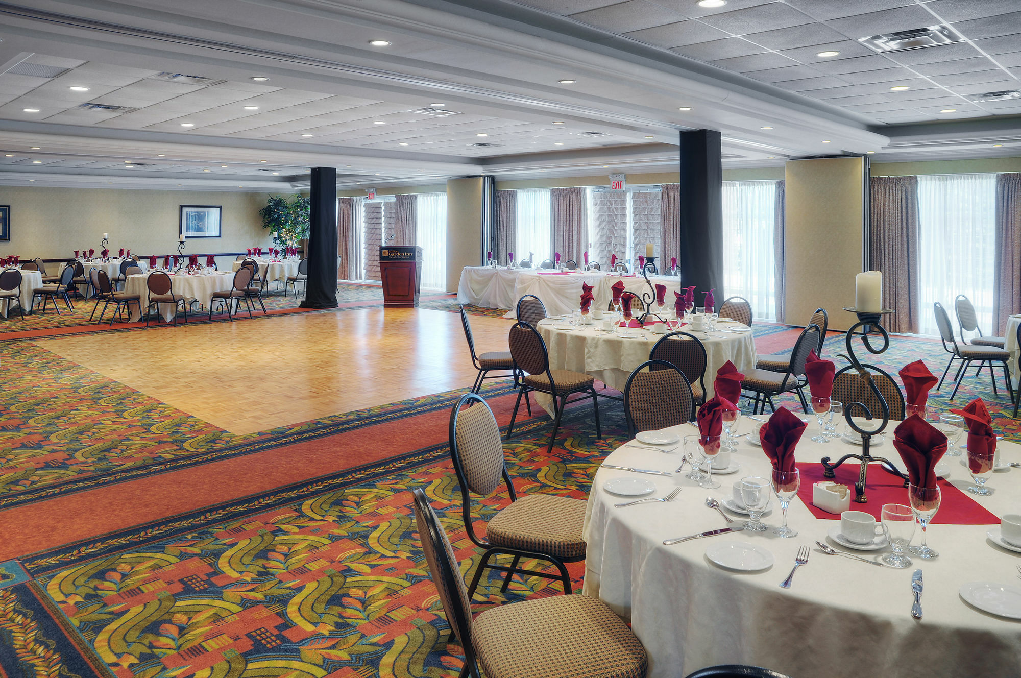 Hilton Garden Inn Toronto/Burlington Buitenkant foto
